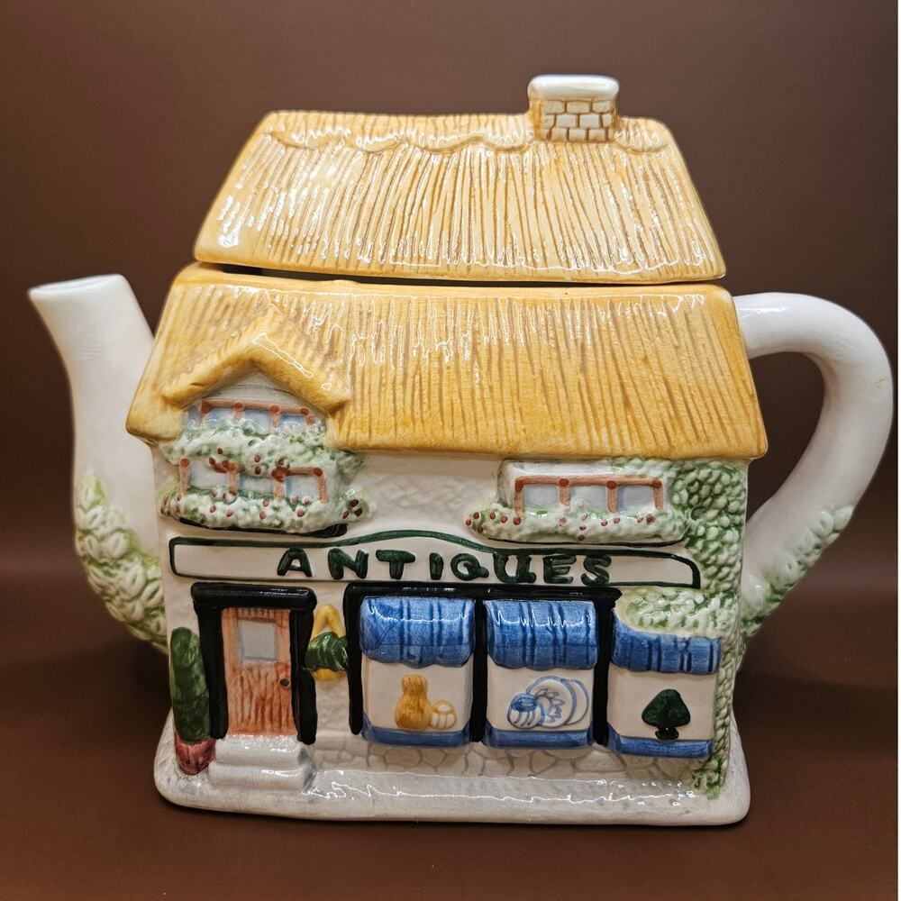 VTG Cardinal Ceramic Teapot Antique Shop Cottage Thatched Roof 8x6.25